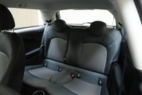 USED 2020 70 MINI HATCH 1.5 Cooper Classic Hatchback 3dr Petrol Manual Euro 6 (s/s) (136 ps) AMBIENT LIGHTING BLACK ROOF/MIRRORS