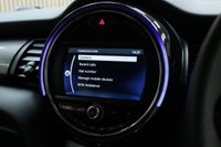 USED 2020 70 MINI HATCH 1.5 Cooper Classic Hatchback 3dr Petrol Manual Euro 6 (s/s) (136 ps) AMBIENT LIGHTING BLACK ROOF/MIRRORS