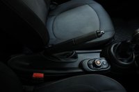 USED 2020 70 MINI HATCH 1.5 Cooper Classic Hatchback 3dr Petrol Manual Euro 6 (s/s) (136 ps) AMBIENT LIGHTING BLACK ROOF/MIRRORS