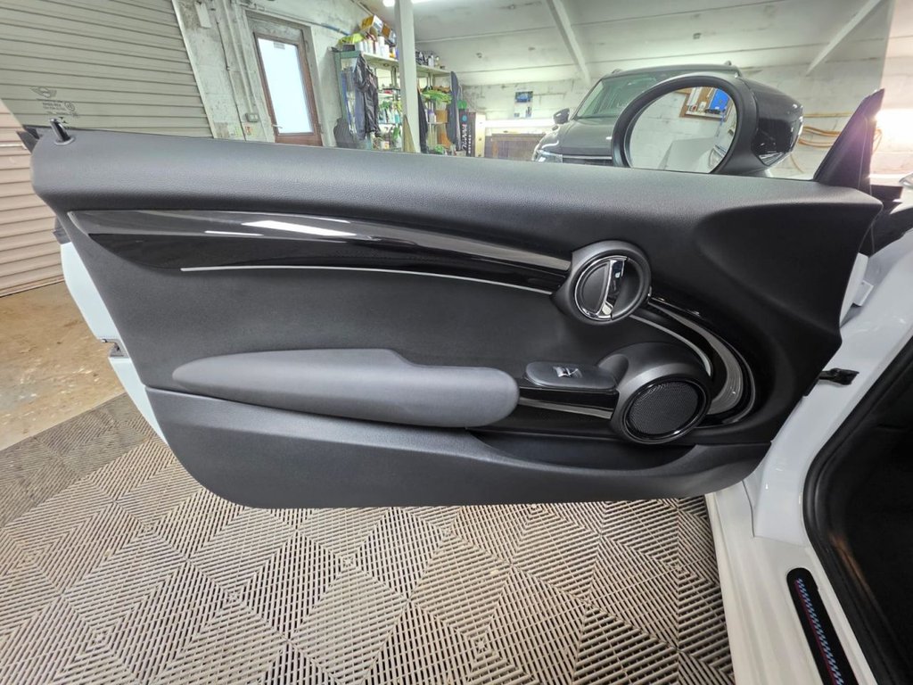 USED 2023 23 MINI HATCH 1.5 Cooper Sport Hatchback 3dr Petrol Steptronic Euro 6 (s/s) (136 ps) SatNav - Parking Sensors!