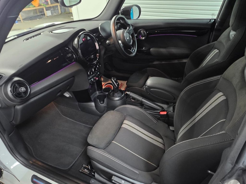 USED 2023 23 MINI HATCH 1.5 Cooper Sport Hatchback 3dr Petrol Steptronic Euro 6 (s/s) (136 ps) SatNav - Parking Sensors!