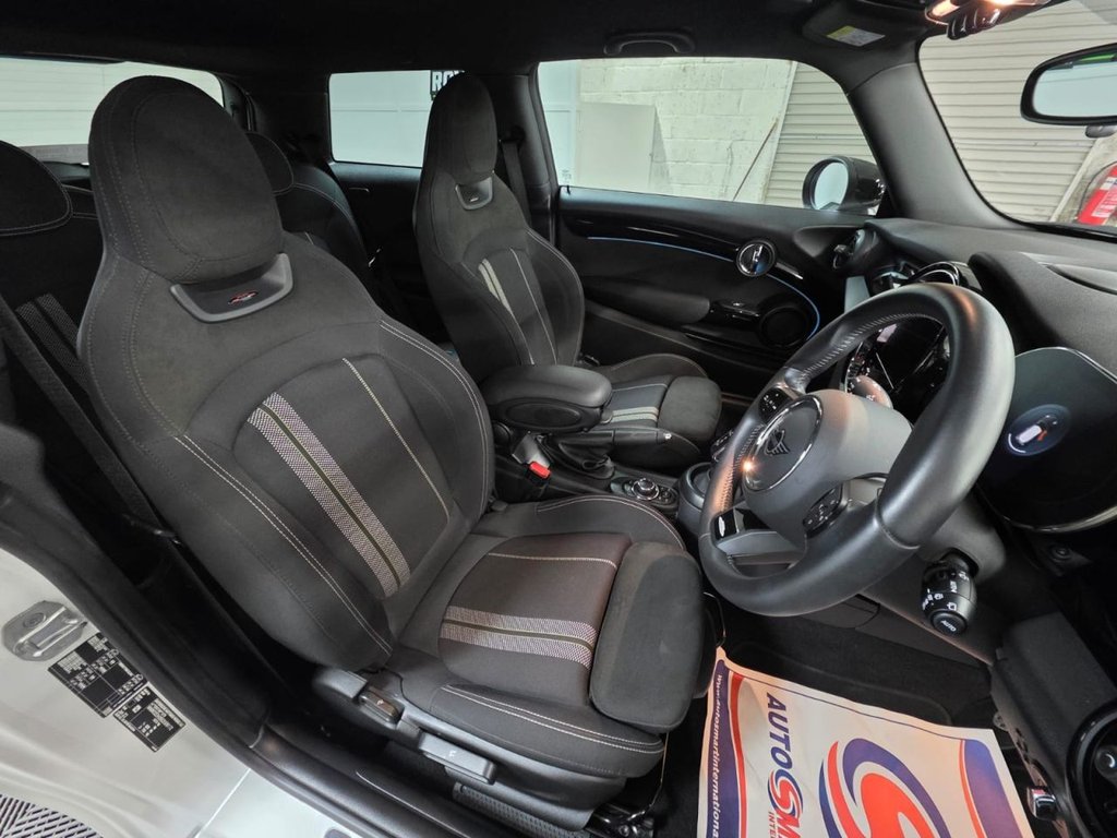 USED 2023 23 MINI HATCH 1.5 Cooper Sport Hatchback 3dr Petrol Steptronic Euro 6 (s/s) (136 ps) SatNav - Parking Sensors!