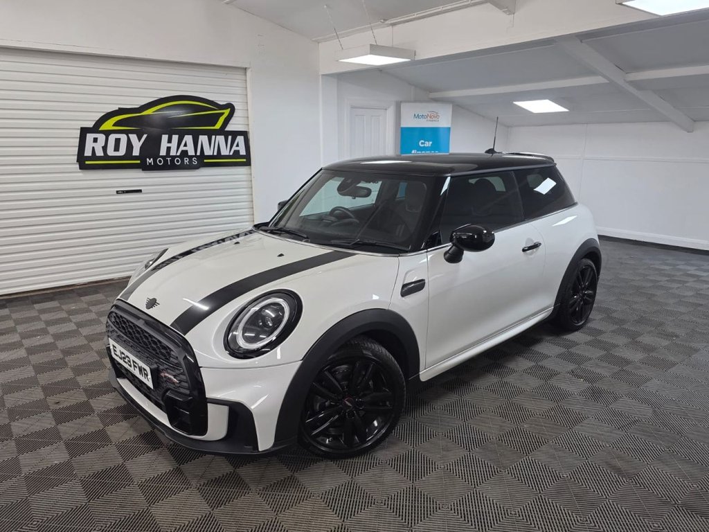 USED 2023 23 MINI HATCH 1.5 Cooper Sport Hatchback 3dr Petrol Steptronic Euro 6 (s/s) (136 ps) SatNav - Parking Sensors!