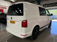 USED 2017 67 VOLKSWAGEN TRANSPORTER 2.0 TDI T32 BlueMotion Tech Highline Kombi Double Cab 5dr Diesel Manual FWD SWB Euro 6 (s/s) (150 ps) 