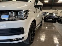 USED 2017 67 VOLKSWAGEN TRANSPORTER 2.0 TDI T32 BlueMotion Tech Highline Kombi Double Cab 5dr Diesel Manual FWD SWB Euro 6 (s/s) (150 ps) 