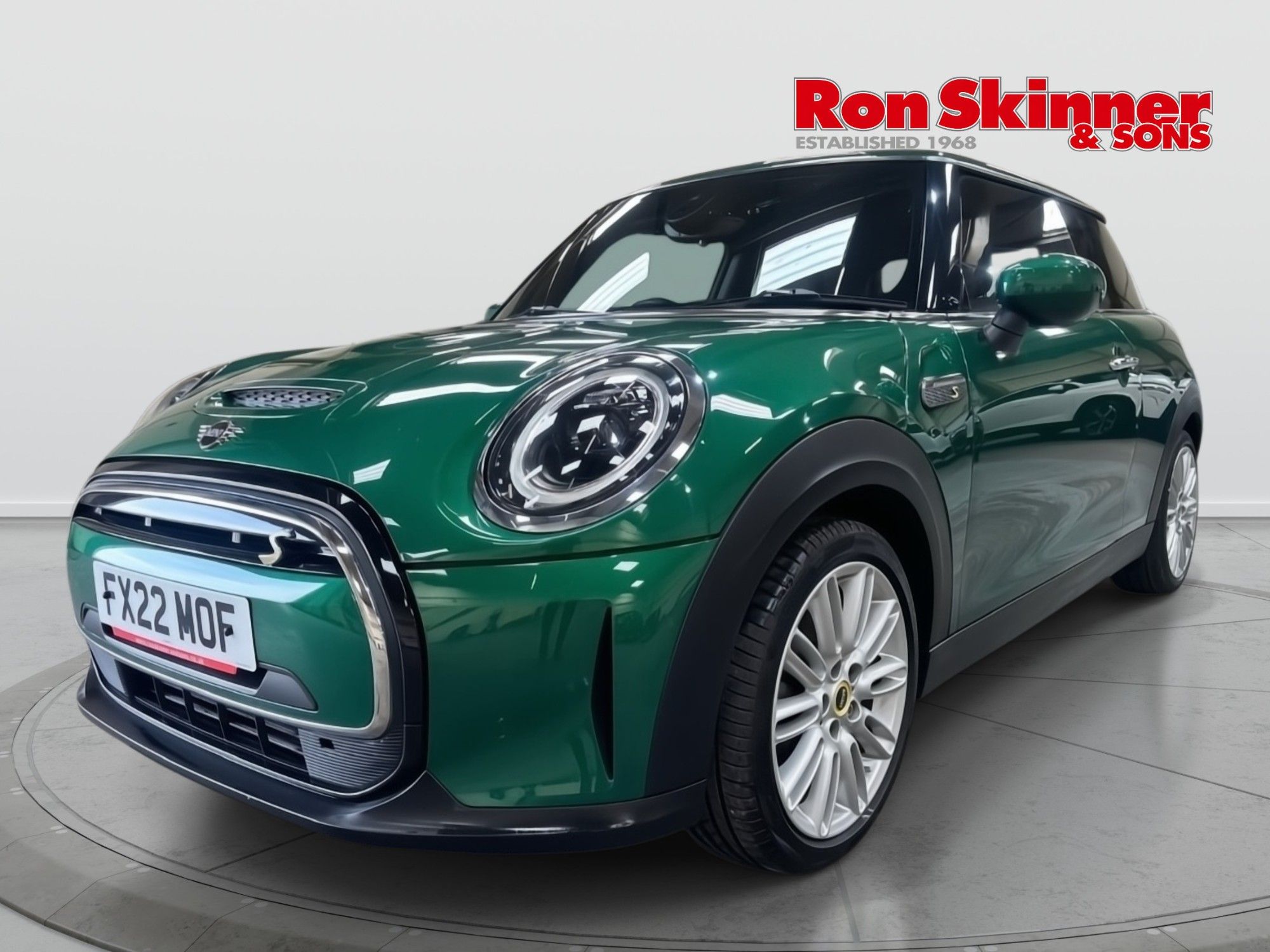 USED 2022 22 MINI Electric Hatch Cooper SE 32.6kWh Level 2 Hatchback 3dr Electric Auto (184 ps) 