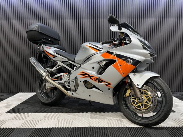 View our KAWASAKI ZX-9R