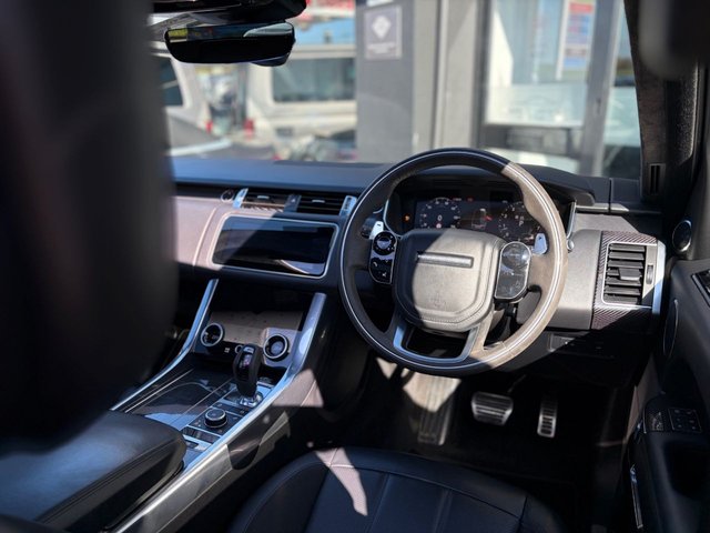 View our LAND ROVER RANGE ROVER SPORT