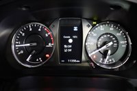 USED 2024 24 TOYOTA HI-LUX 2.8 D-4D Invincible Pickup Double Cab 4dr Auto 4WD (APPLE CAR PLAY) 