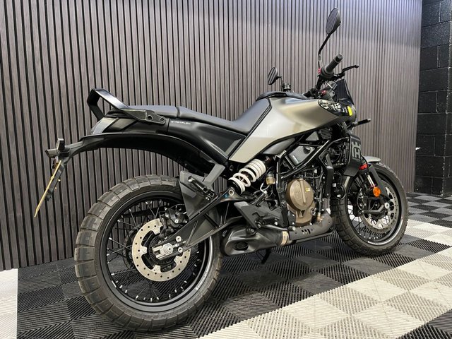 View our HUSQVARNA SVARTPILEN 401