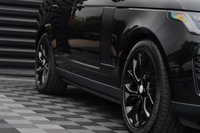 USED 2020 20 LAND ROVER RANGE ROVER 3.0 SD V6 Vogue Auto 4WD Euro 6 (s/s) 5dr Pan Roof | Meridian Speakers