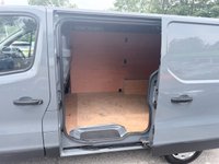 USED 2022 22 RENAULT TRAFIC Grey 2.0 dCi Blue SL28 Business van, 74,200 miles, Euro 6, ULEZ compliant, 6-Speed manual, Bluetooth, Cruise Control, DAB. Plus VAT @ 20%! This 2022 Renault Trafic boasts a full service history, with its last service completed on 26th June 2025 at 66,949 miles, offering peace of mind for its next owner. This dCi Blue SL28 Business L1 H1 model is powered by an efficient 2.0 litre diesel engine, meeting Euro 6 emission standards and benefiting from low CO2 emissions. The Business trim level includes a DAB radio with Bluetooth connectivity, a USB socket, and an AUX input, ensuring you stay connected and entertained on every journey. F