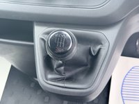 USED 2022 22 RENAULT TRAFIC Grey 2.0 dCi Blue SL28 Business van, 74,200 miles, Euro 6, ULEZ compliant, 6-Speed manual, Bluetooth, Cruise Control, DAB. Plus VAT @ 20%! This 2022 Renault Trafic boasts a full service history, with its last service completed on 26th June 2025 at 66,949 miles, offering peace of mind for its next owner. This dCi Blue SL28 Business L1 H1 model is powered by an efficient 2.0 litre diesel engine, meeting Euro 6 emission standards and benefiting from low CO2 emissions. The Business trim level includes a DAB radio with Bluetooth connectivity, a USB socket, and an AUX input, ensuring you stay connected and entertained on every journey. F
