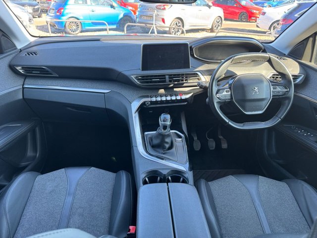 View our PEUGEOT 3008