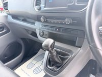USED 2021 21 PEUGEOT EXPERT White 2.0 BlueHDi Euro 6 panel van, 22,700 miles, ULEZ compliant, 6-Speed manual, A/C, Bluetooth, Cruise control, Rear sensors. Plus VAT @ 20%! This 2021 Peugeot Expert 2.0 BlueHDi 1400 Professional Standard Panel Van MWB Euro 6 (s/s) 6dr boasts exceptionally low mileage for its age, having covered just 22,700 miles, and has been owned by only one careful owner. This professional panel van is equipped with a robust 2.0L BlueHDi diesel engine and meets Euro 6 emissions standards. Notable features include the Visibility Pack with automatic headlights, air conditioning for a comfortable cabin environment, and rear parking sensors to aid ma