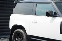 USED 2023 23 LAND ROVER DEFENDER 90 3.0 D250 MHEV X-Dynamic SE Auto 4WD Euro 6 (s/s) 3dr Roof spoiler!