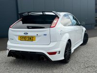 USED 2010 10 FORD FOCUS 2.5 RS Hatchback 3dr Petrol Manual (225 g/km, 301 bhp) 