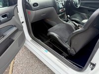 USED 2010 10 FORD FOCUS 2.5 RS Hatchback 3dr Petrol Manual (225 g/km, 301 bhp) 