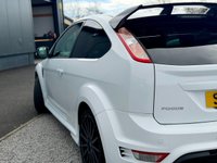 USED 2010 10 FORD FOCUS 2.5 RS Hatchback 3dr Petrol Manual (225 g/km, 301 bhp) 