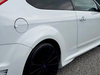 USED 2010 10 FORD FOCUS 2.5 RS Hatchback 3dr Petrol Manual (225 g/km, 301 bhp) 