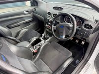 USED 2010 10 FORD FOCUS 2.5 RS Hatchback 3dr Petrol Manual (225 g/km, 301 bhp) 