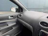 USED 2010 10 FORD FOCUS 2.5 RS Hatchback 3dr Petrol Manual (225 g/km, 301 bhp) 