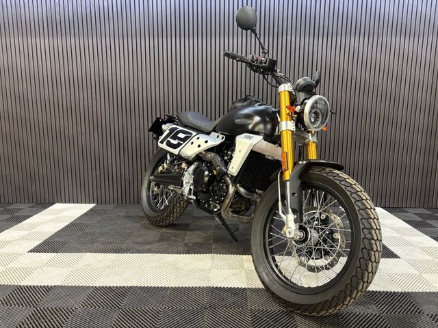 View our FANTIC MOTOR CA25 FLAT TRACK