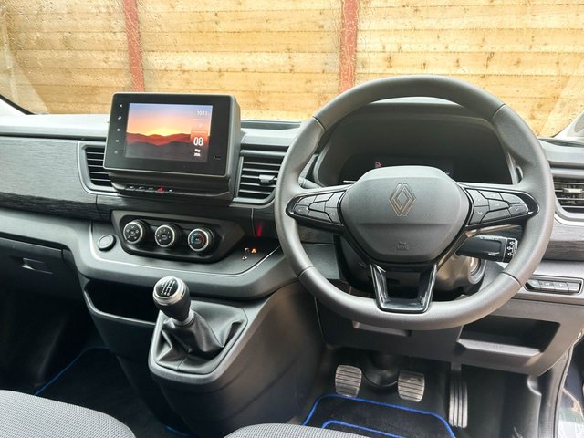 View our RENAULT TRAFIC