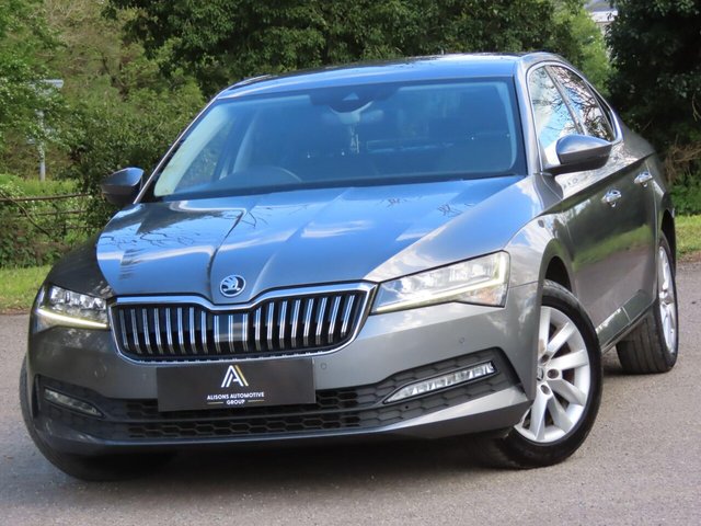 View our SKODA SUPERB