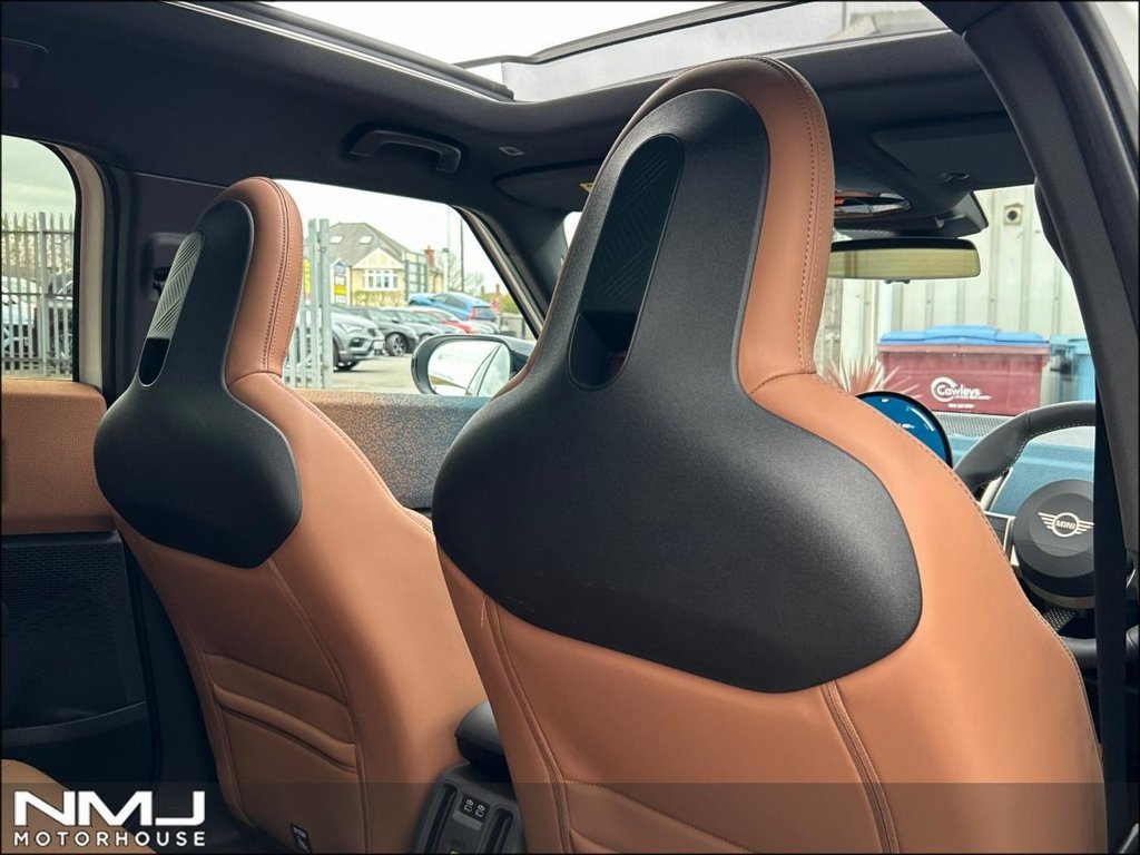 USED 2024 24 MINI COUNTRYMAN 1.5C MHEV Exclusive Auto Euro 6 (s/s) 5dr 9.9%APR PAN ROOF LEVEL 2 PACK