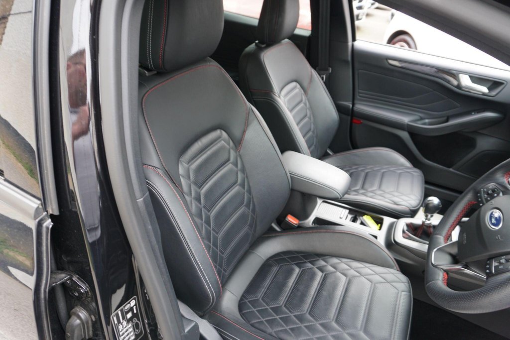 USED 2022 72 FORD FOCUS 1.0T EcoBoost ST-Line Vignale Euro 6 (s/s) 5dr JUST ARRIVED