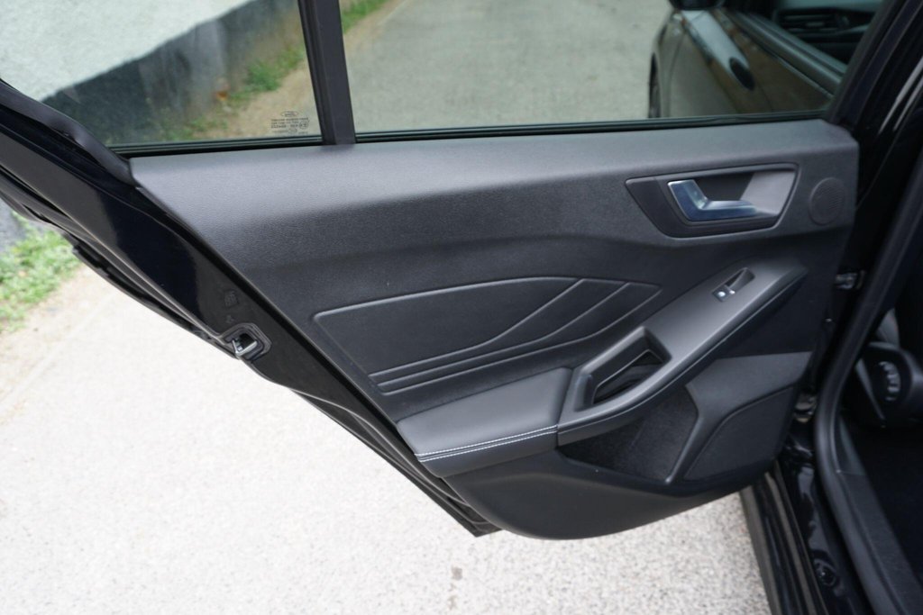 USED 2022 72 FORD FOCUS 1.0T EcoBoost ST-Line Vignale Euro 6 (s/s) 5dr JUST ARRIVED