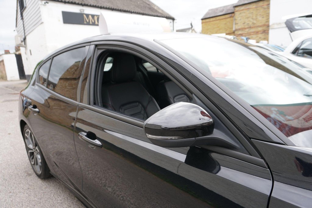 USED 2022 72 FORD FOCUS 1.0T EcoBoost ST-Line Vignale Euro 6 (s/s) 5dr JUST ARRIVED