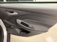 USED 2014 64 FORD FOCUS 1.6 TDCi Zetec Navigator Estate 5dr Diesel Manual Euro 5 (s/s) (115 ps) 2 keys and service history