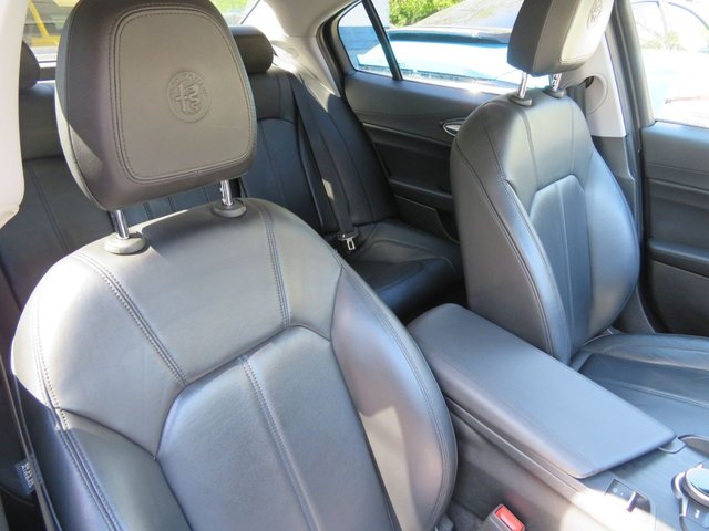 View our ALFA ROMEO GIULIA