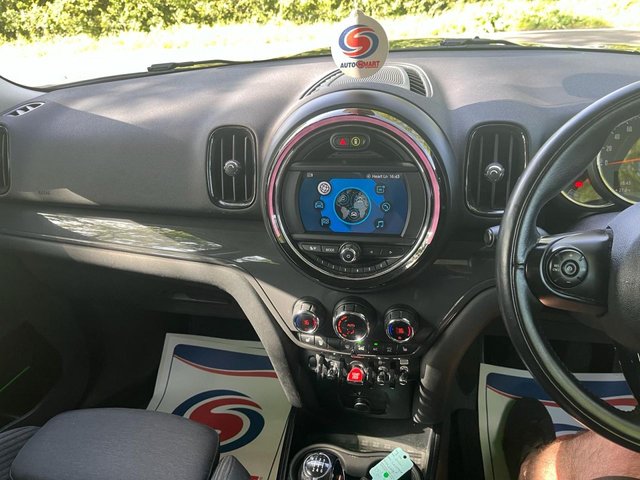 View our MINI COUNTRYMAN