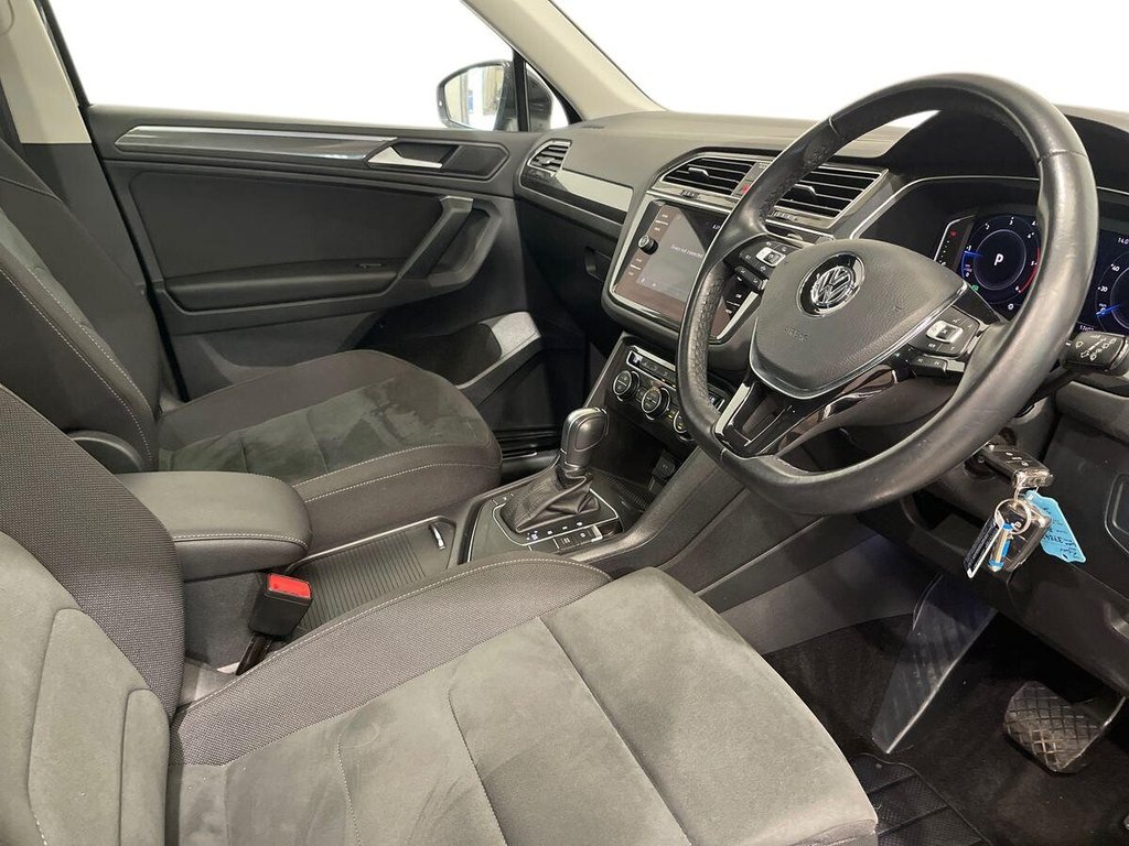 USED 2019 H VOLKSWAGEN TIGUAN 2.0 TDI SEL SUV 5dr Diesel DSG Euro 6 (s/s) (150 ps) Electric Sunroof