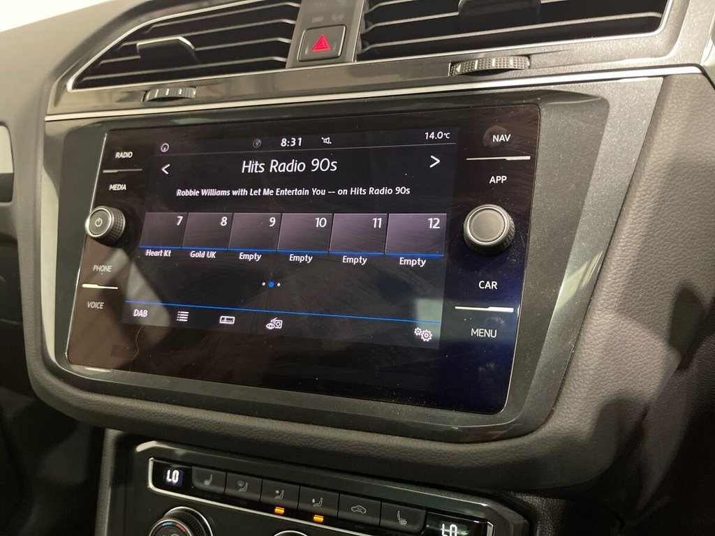 USED 2019 H VOLKSWAGEN TIGUAN 2.0 TDI SEL SUV 5dr Diesel DSG Euro 6 (s/s) (150 ps) Electric Sunroof