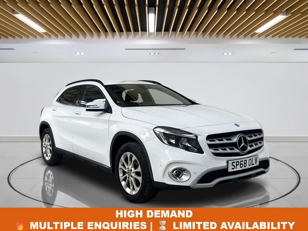 White 2018 Mercedes-Benz GLA-Class Hatchback Front-wheel drive Manual