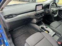 USED 2019 69 FORD FOCUS 1.5 EcoBlue Titanium Hatchback 5dr Diesel Auto Euro 6 (s/s) (120 ps) - APPLE CAR PLAY - SAT NAV - HEATED FRONT SEATS & STEERING - REVERSE CAMERA - ADAPTIVE CRUISE - 2 OWNERS