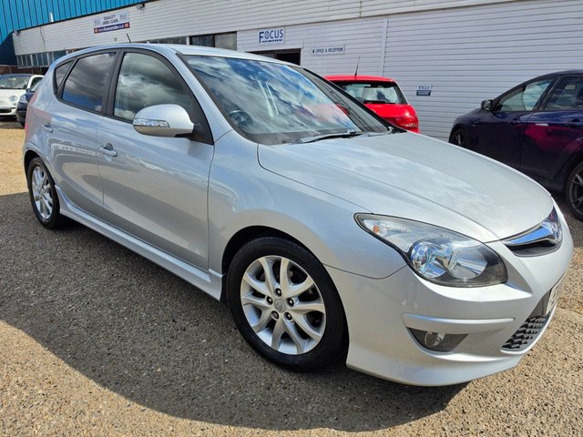 View our Hyundai I30 range