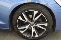 USED 2019 VOLVO V60 2.0 D3 R-Design Plus Estate 5dr Diesel Manual Euro 6 (s/s) (150 ps) SATELLITE NAVIGATION