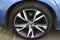 USED 2019 VOLVO V60 2.0 D3 R-Design Plus Estate 5dr Diesel Manual Euro 6 (s/s) (150 ps) SATELLITE NAVIGATION