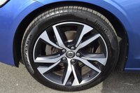 USED 2019 VOLVO V60 2.0 D3 R-Design Plus Estate 5dr Diesel Manual Euro 6 (s/s) (150 ps) SATELLITE NAVIGATION