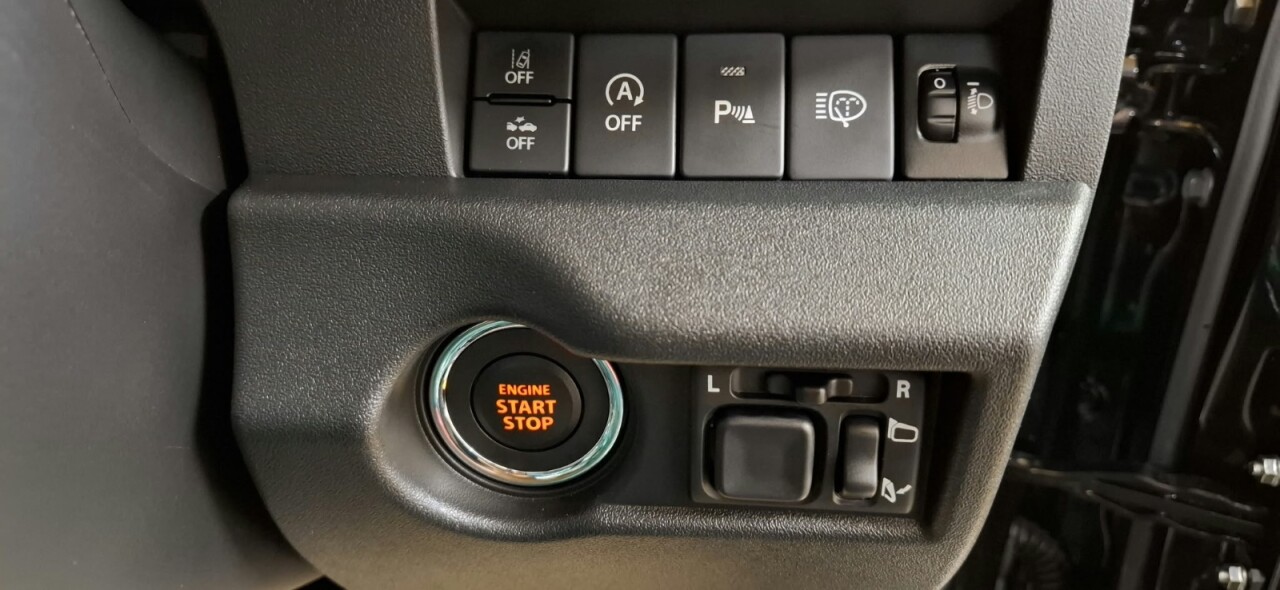 2026 SUZUKI JIMMY NOMADE 5DR 4WD SUV AUTOMATIC - vehicle photo 18 for sale on PureCar