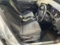 USED 2018 18 VOLKSWAGEN GOLF 2.0 TSI R Hatchback 5dr Petrol DSG 4Motion Euro 6 (s/s) (310 ps) Volkswagen Service History