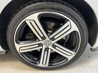 USED 2018 18 VOLKSWAGEN GOLF 2.0 TSI R Hatchback 5dr Petrol DSG 4Motion Euro 6 (s/s) (310 ps) Volkswagen Service History