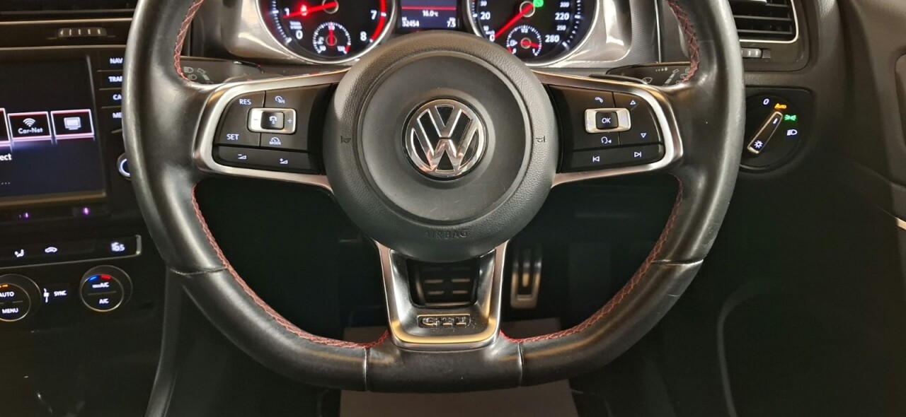 2017 VOLKSWAGEN GOLF GTI 5DR HATCHBACK DSG AUTOMATIC - vehicle photo 12 for sale on PureCar