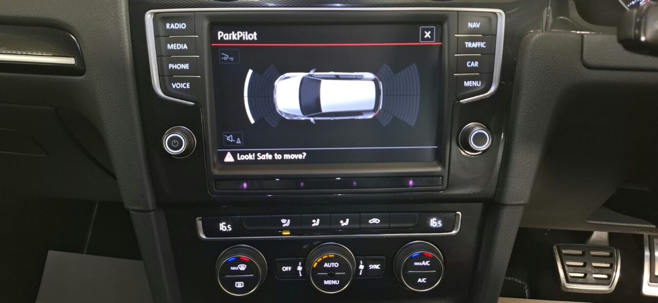 2017 VOLKSWAGEN GOLF GTI 5DR HATCHBACK DSG AUTOMATIC - vehicle photo 19 for sale on PureCar
