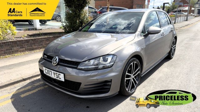 View our VOLKSWAGEN GOLF